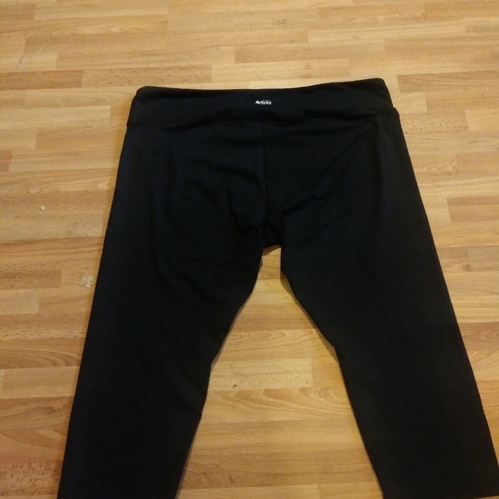 REI capri pants